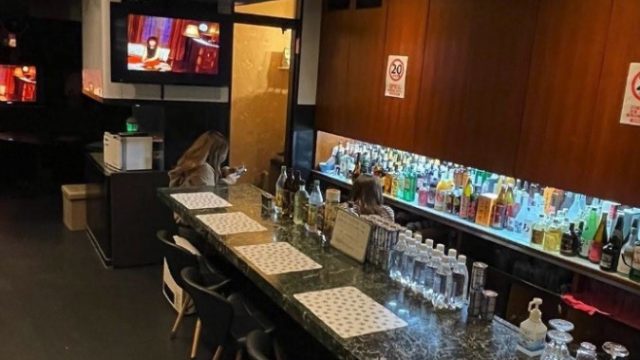 カラオケスナックあくあ